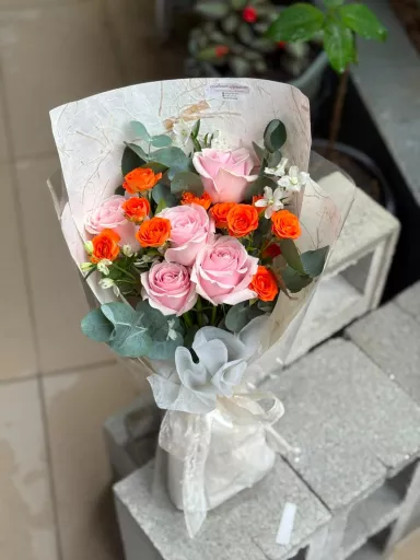 Pink & Orange Rose Bouquet (Fresh Flower)