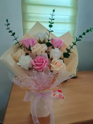 Pastel Elegance Soap Rose Bouquet – Pink, White & Champagne