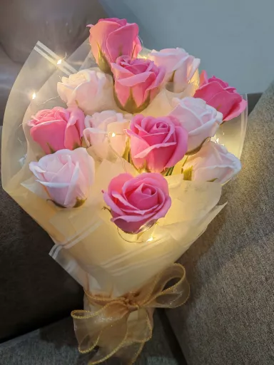 Romantic Pink & Dark Pink Soap Rose Bouquet with Fairy Lights 浪漫粉色＆深粉色香皂玫瑰灯光花束