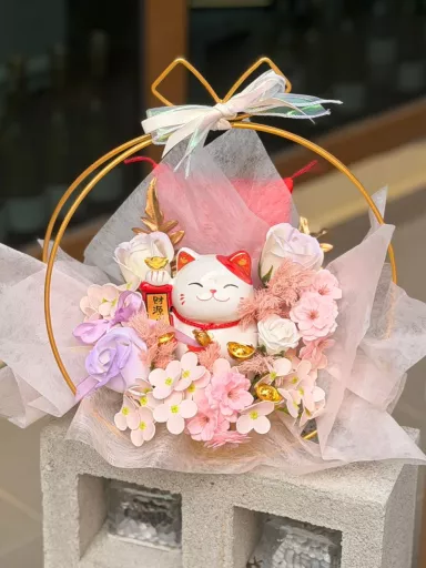 Fortune Lucky Cat Floral Hoop Arrangement (Soap Flower)