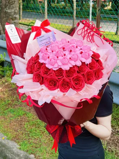 Blush Romance Rose Bouquet