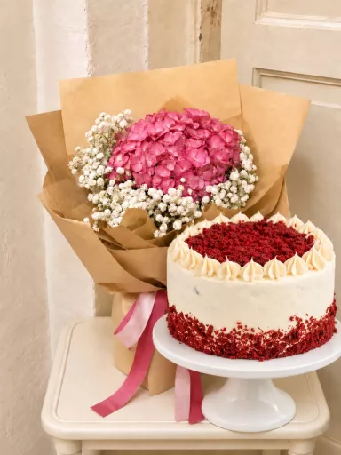 RED VELVET CAKE + BERRY SWEET | 紅絲絨蛋糕 + 莓好祝福