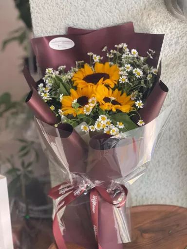 Sunlit Wishes Sunflower Bouquet (Fresh Flower)