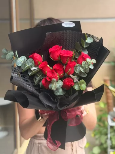 Midnight Red Rose Bouquet (Fresh Flower)