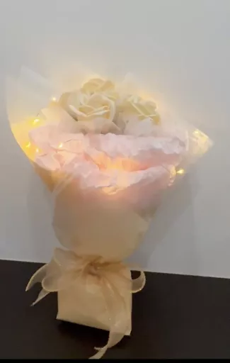 Elegant champagne Soap Rose Bouquet with Fairy Lights 优雅香槟色香皂玫瑰灯光花束
