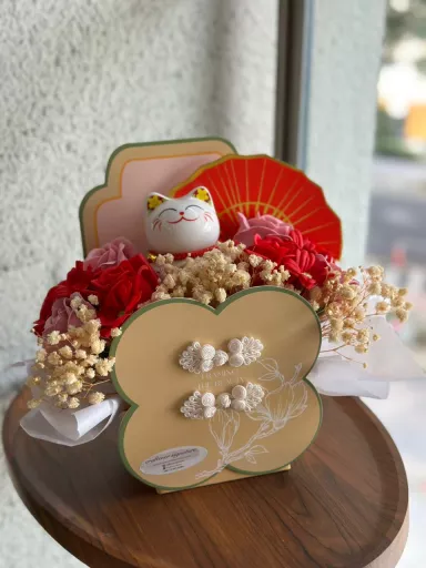Qi Pao Fortune Cat Abundance Soap Flower Basket (Soap Flower)