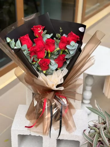Midnight Red Rose Bouquet (Fresh Flower)
