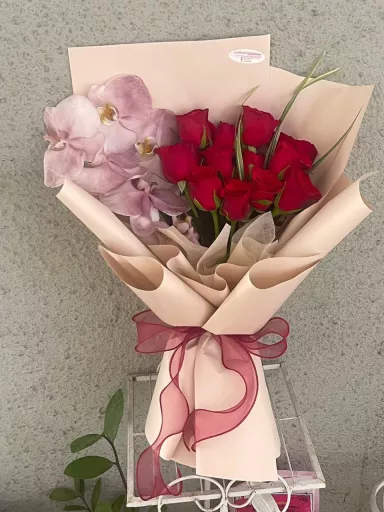 Elegant Orchid & Rose Hand Bouquet 💐✨ (Fresh Flower)